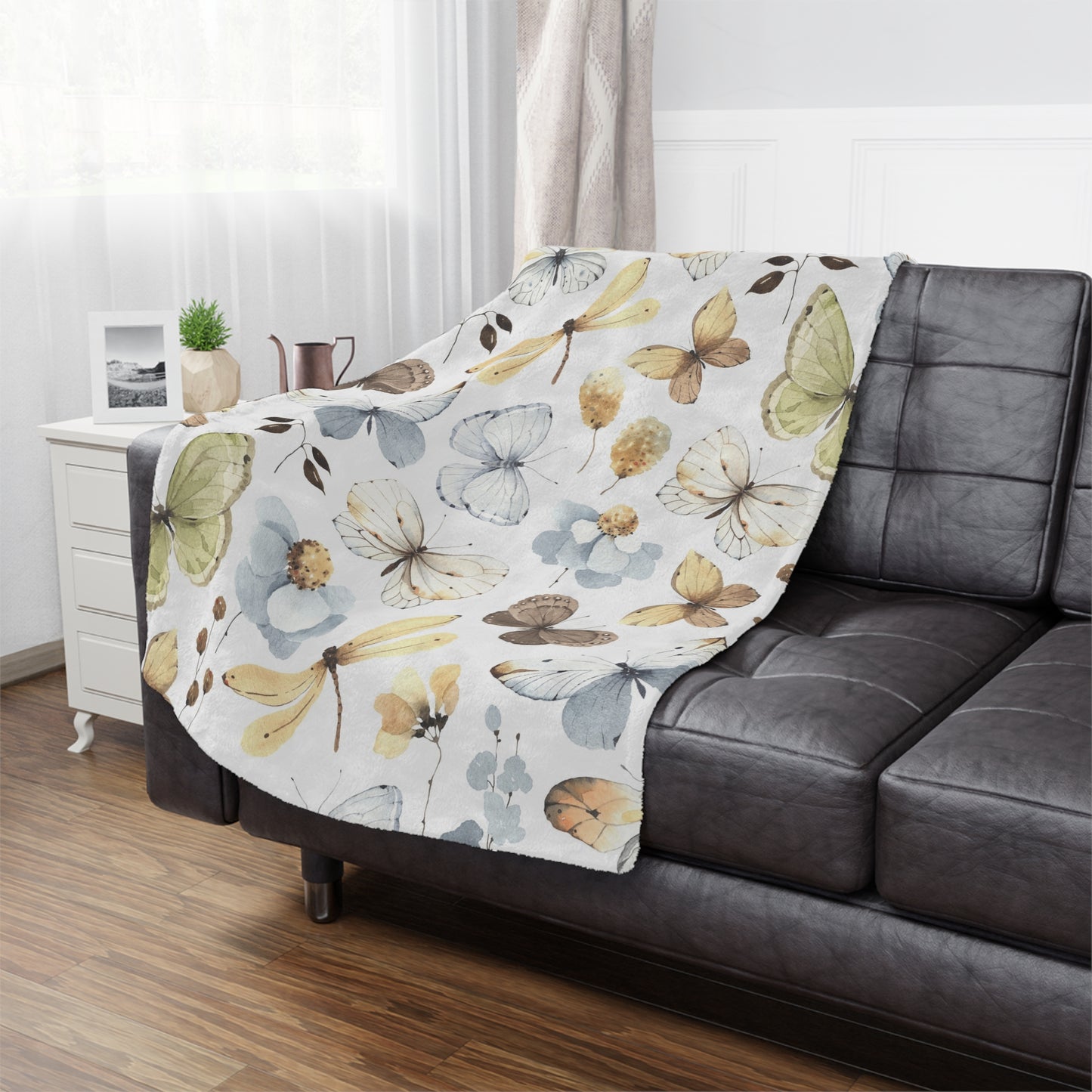 Butterfly Minky Blanket - Cozy Floral Throw, Ideal for Baby Shower, Nursery Decor, Gift for Kids, Soft Plush Blanket