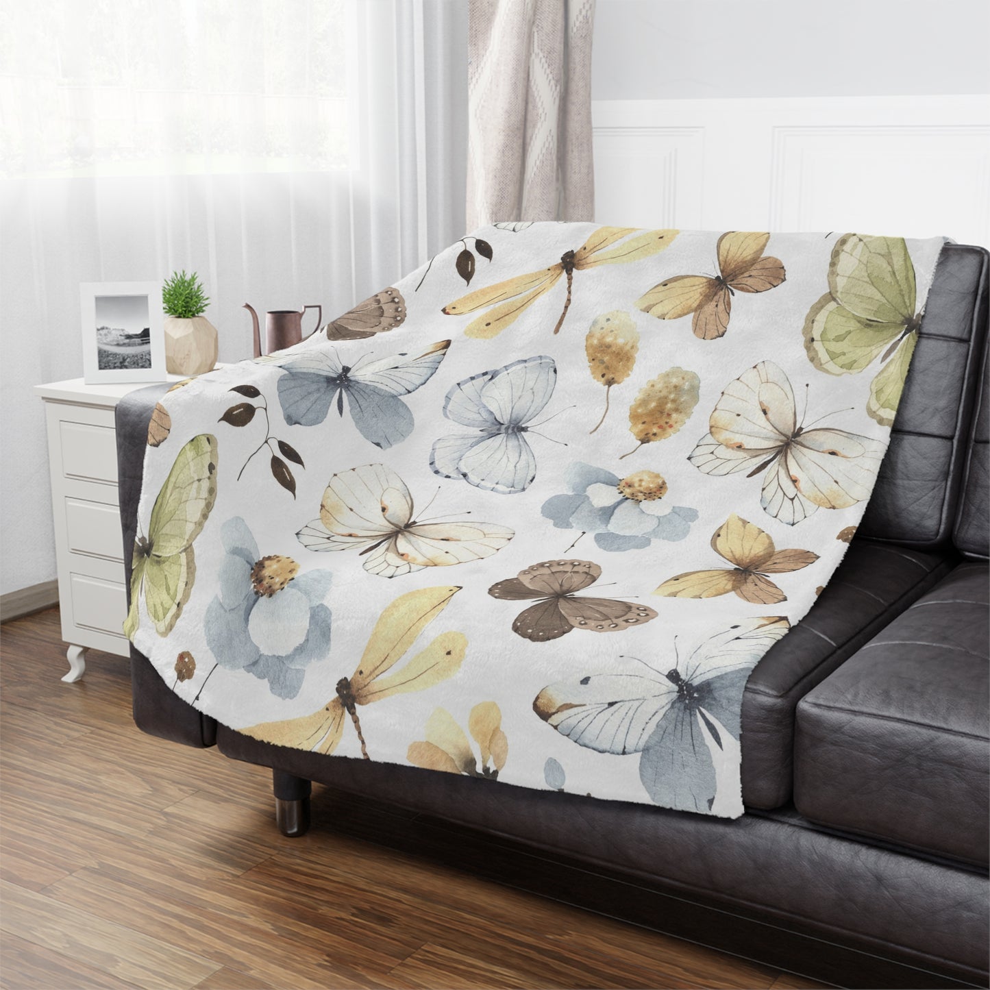 Butterfly Minky Blanket - Cozy Floral Throw, Ideal for Baby Shower, Nursery Decor, Gift for Kids, Soft Plush Blanket