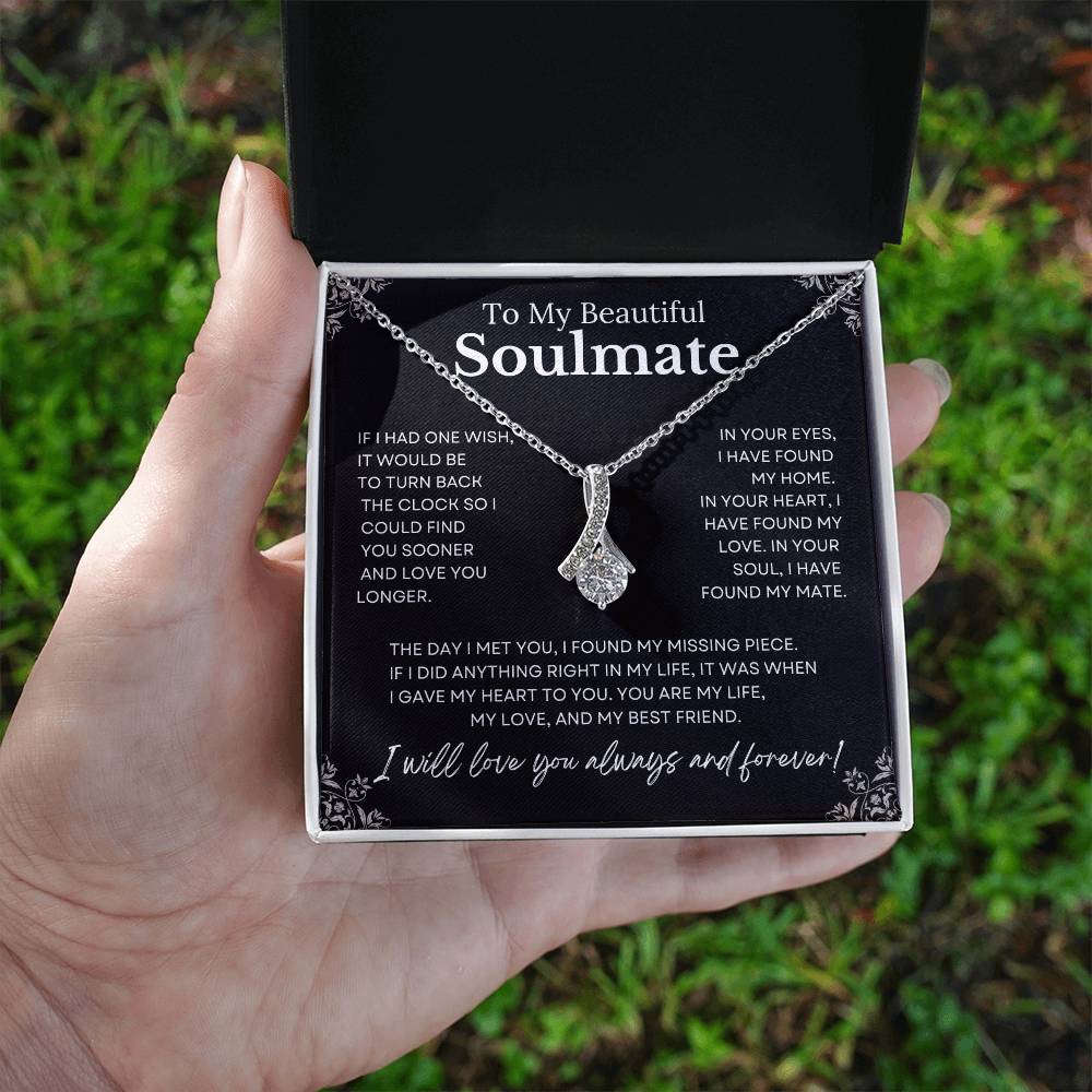 Soulmate Alluring Beauty Necklace